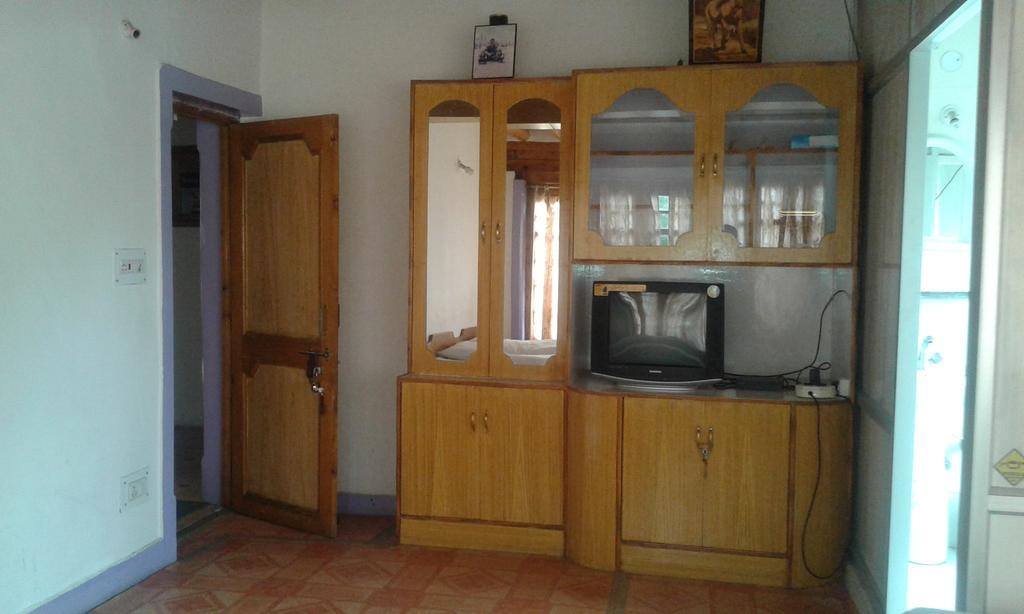 New Moon Guest House Leh Exterior foto